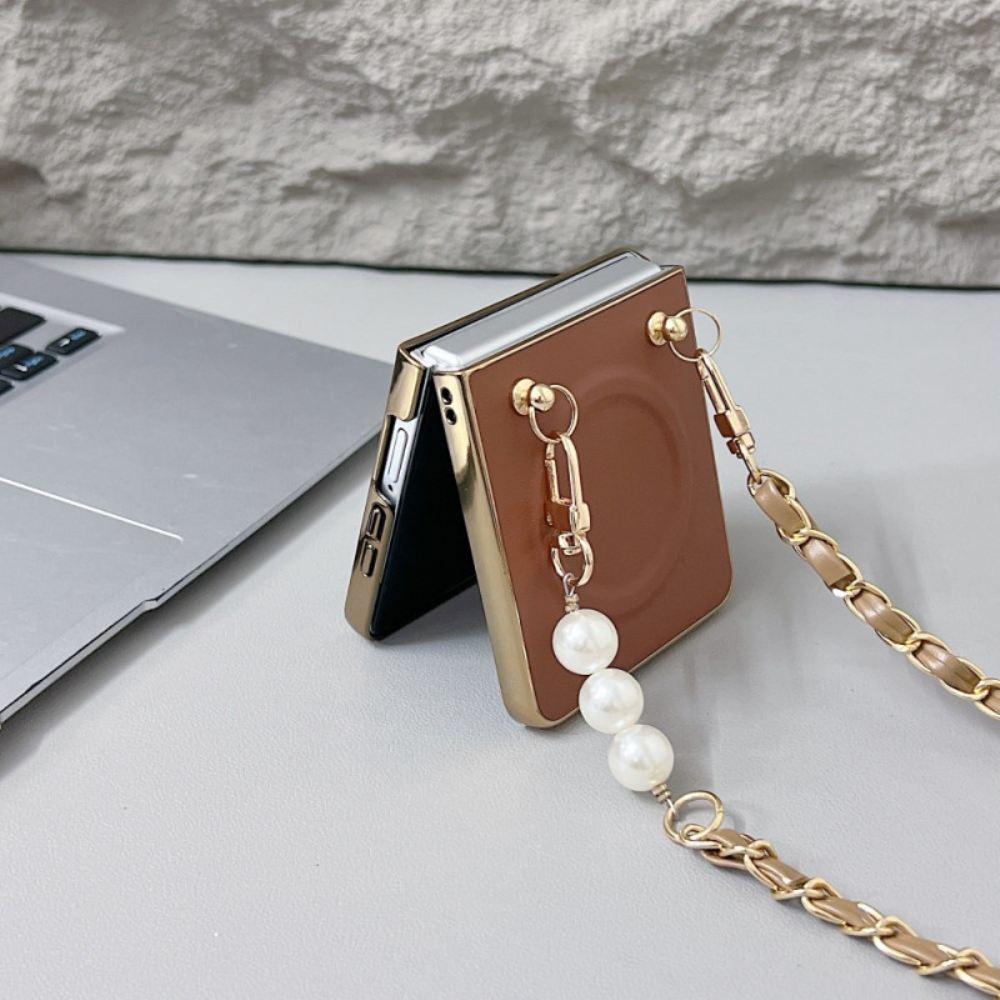 Kryt Na Samsung Galaxy Z Flip 7 Magnetický Řemínek S Přívěskem