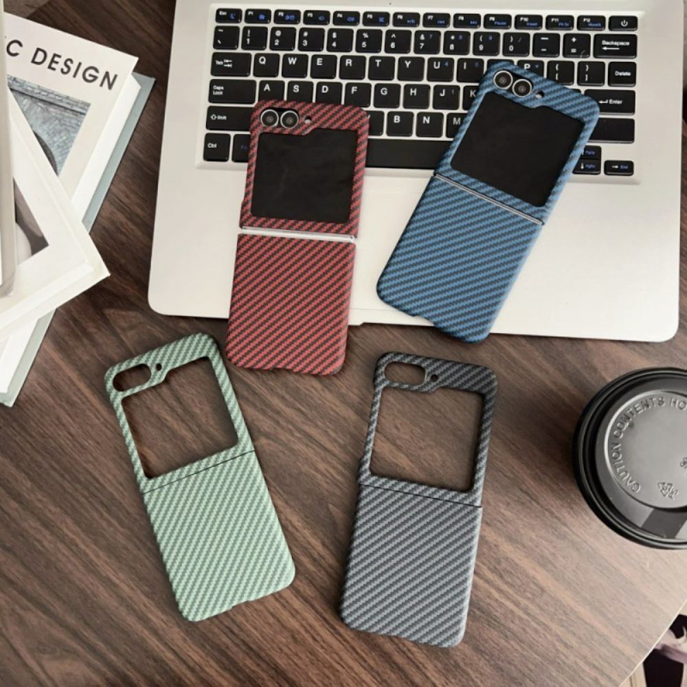 Kryt Samsung Galaxy Z Flip 7 Fe Kryty Na Mobil Magnetická Textura S Uhlíkovými Vlákny